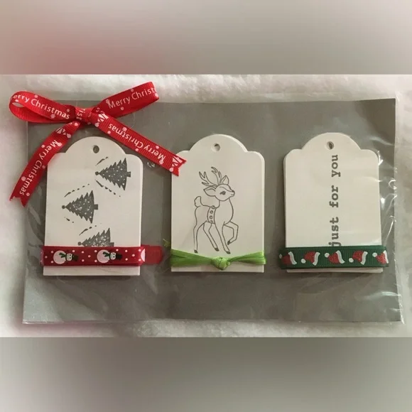 Reindeer Gift Tags with Ribbons - Picture 1 of 1
